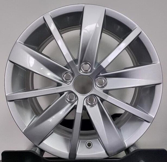 Диск Скад Tosa Vw Polo 15x6 5x100 ET40 DIA57 SILVER Диск Скад Tosa Vw Polo 15x6 5x100 ET40 DIA57 SILVER