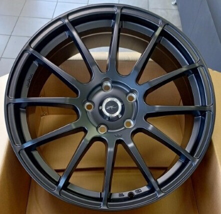 Диск Lizardo 118 17x7 5x114.3 ET37 DIA66.6 CB